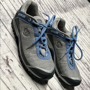 Women’s PEARL IZUMI Gray and Blue Athletic cycling Shoes